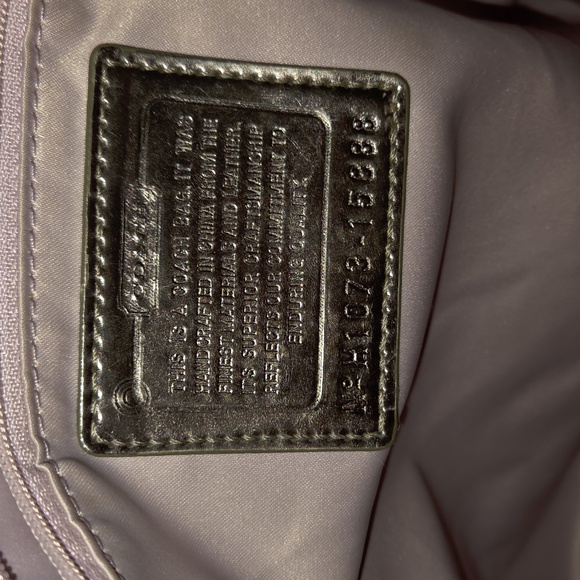 Coach 2Pc Poppy Limited Edition New York City Tote + Wristlet - Picture 10 of 12